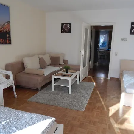 Tuzzini Koln-apartments Lejlighed *